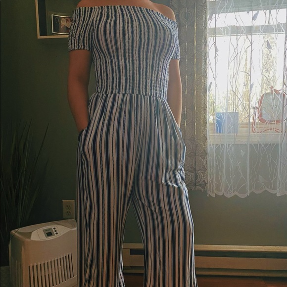 Romper/jumpsuit - Picture 1 of 4
